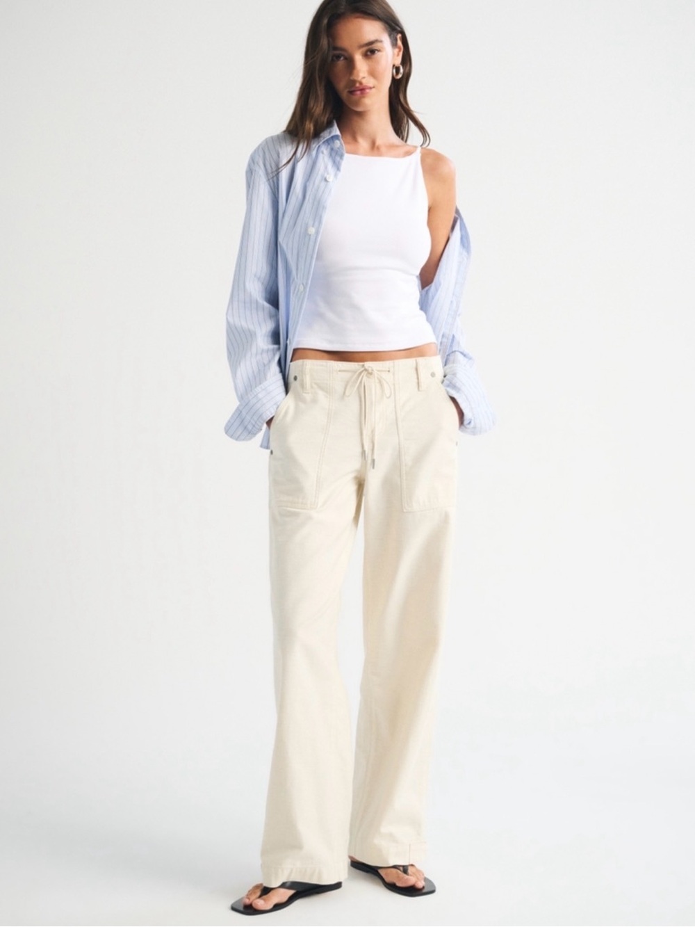 Abercrombie & Fitch Women’s Ultra Loose Weekender Pant 26 Short Cream